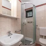 Apartament With Wifi Stinjan, - 24743 *