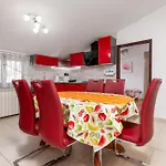 Apartment With Wifi Stinjan, - 24743
