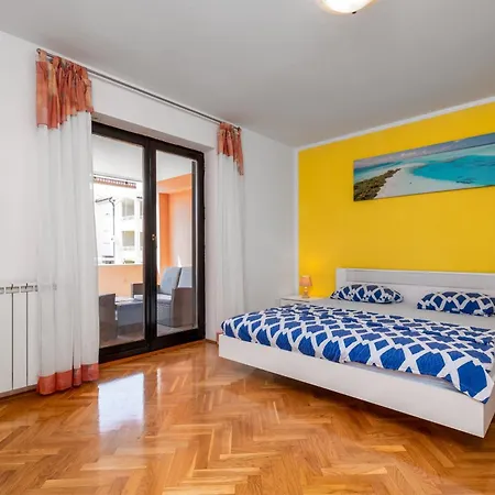 Apartamento With Wifi Stinjan, - 24743