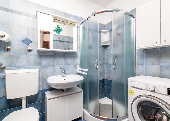 Apartment With Wifi Stinjan, - 24743