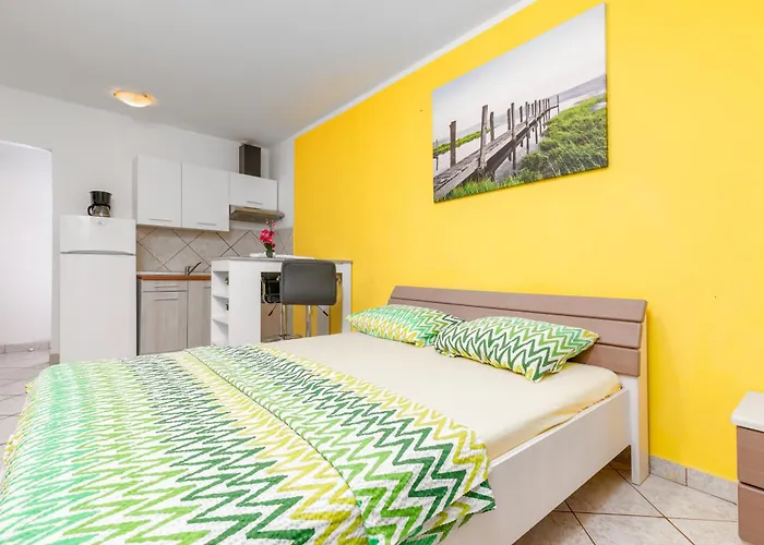 Appartamento With Wifi Stinjan, - 24743 Pola