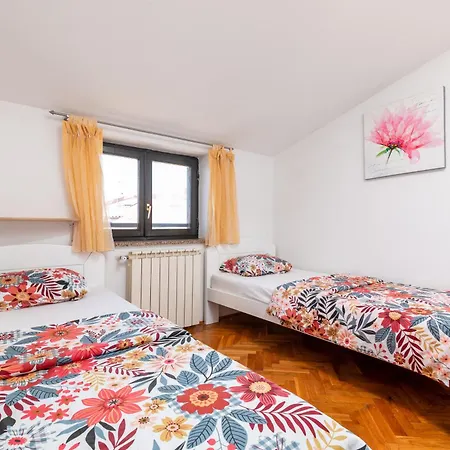 With Wifi Stinjan, - 24743 Lejlighed