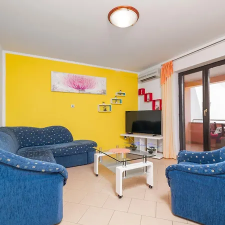 With Wifi Stinjan, - 24743 Апартаменти *